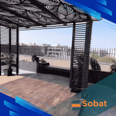 Sejarah perkembangan teknologi laser cutting yang kini digunakan untuk membuat kanopi rumah modern dengan desain pola artistik dan hasil potongan presisi tinggi.